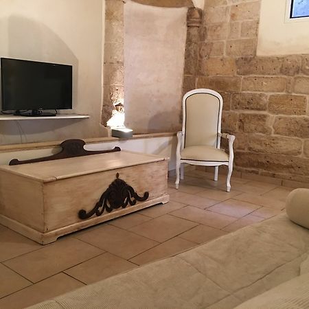 Отель Palazzo Saraceno Таранто Экстерьер фото